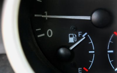 Deixe o tanque cheio enquanto o carro estiver parado