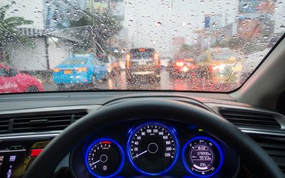 Como dirigir bem na chuva?