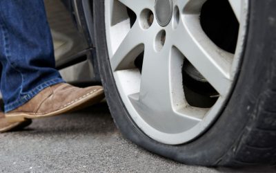 O pneu furou! Qual a melhor forma de repará-lo?