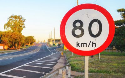 Tecnologia pode frear carro que não respeitar limite de velocidade