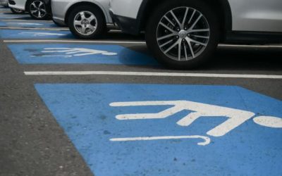 É obrigatório ter vagas exclusivas para idosos nos estacionamentos?
