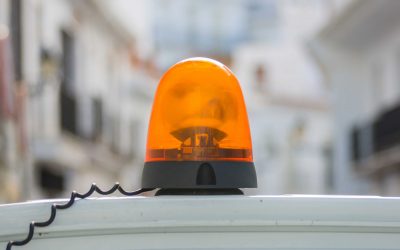 Infração: usar sirene e giroflex em carro de passeio é ilegal