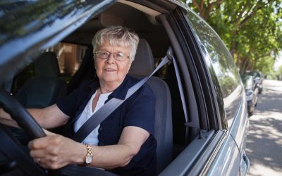 Idosos e PCDs: credencial de estacionamento pode ser emitida via aplicativo