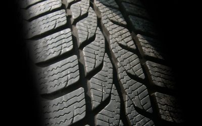 Qual a diferença entre pneus direcionais e não direcionais?