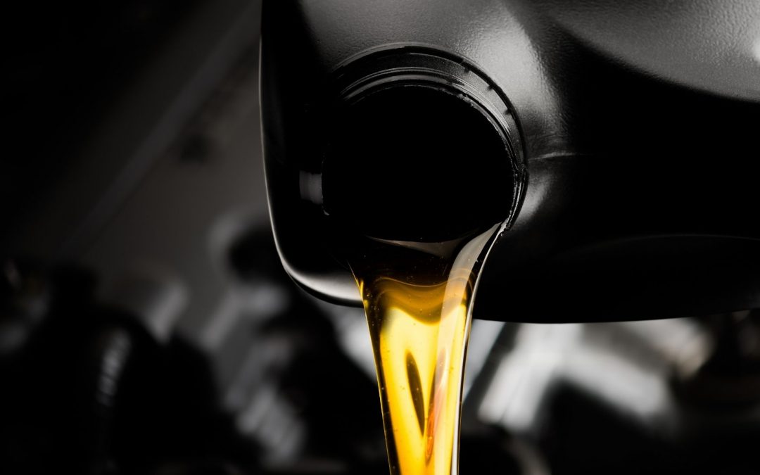 Óleo do motor: como identificar se foi adulterado?