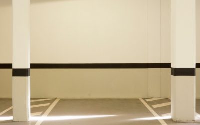 Vaga de garagem  de condomínio  precisa ter  tamanho mínimo?