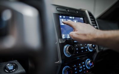 Publicidade na central multimídia: carros podem exibir anúncios a partir de 2026