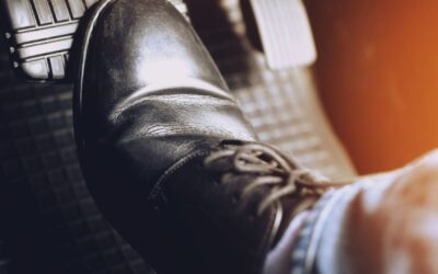 Pedal de freio borrachudo: um sinal que você não pode ignorar
